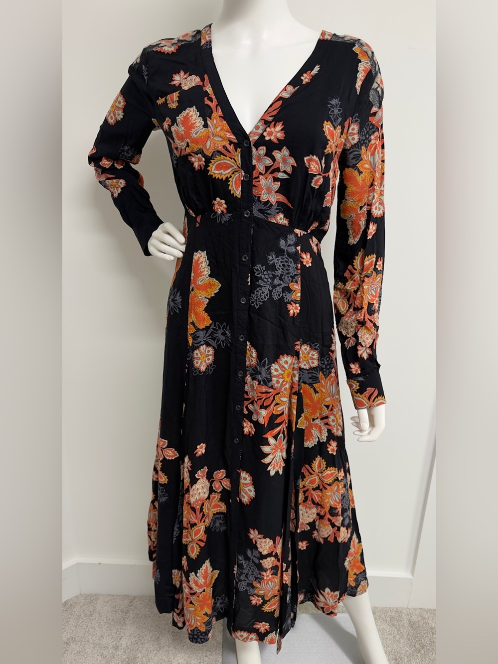 Free People Black Floral Boho Button Front Midi Dress Size 2 - Picture 1 of 16